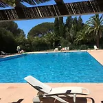 Coquet Mas A Gigaro